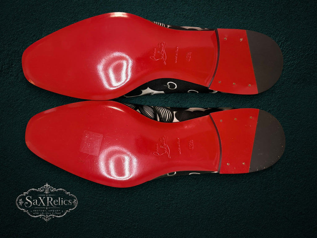 New in Box Christian Louboutin — Dandelion Flat 9.5